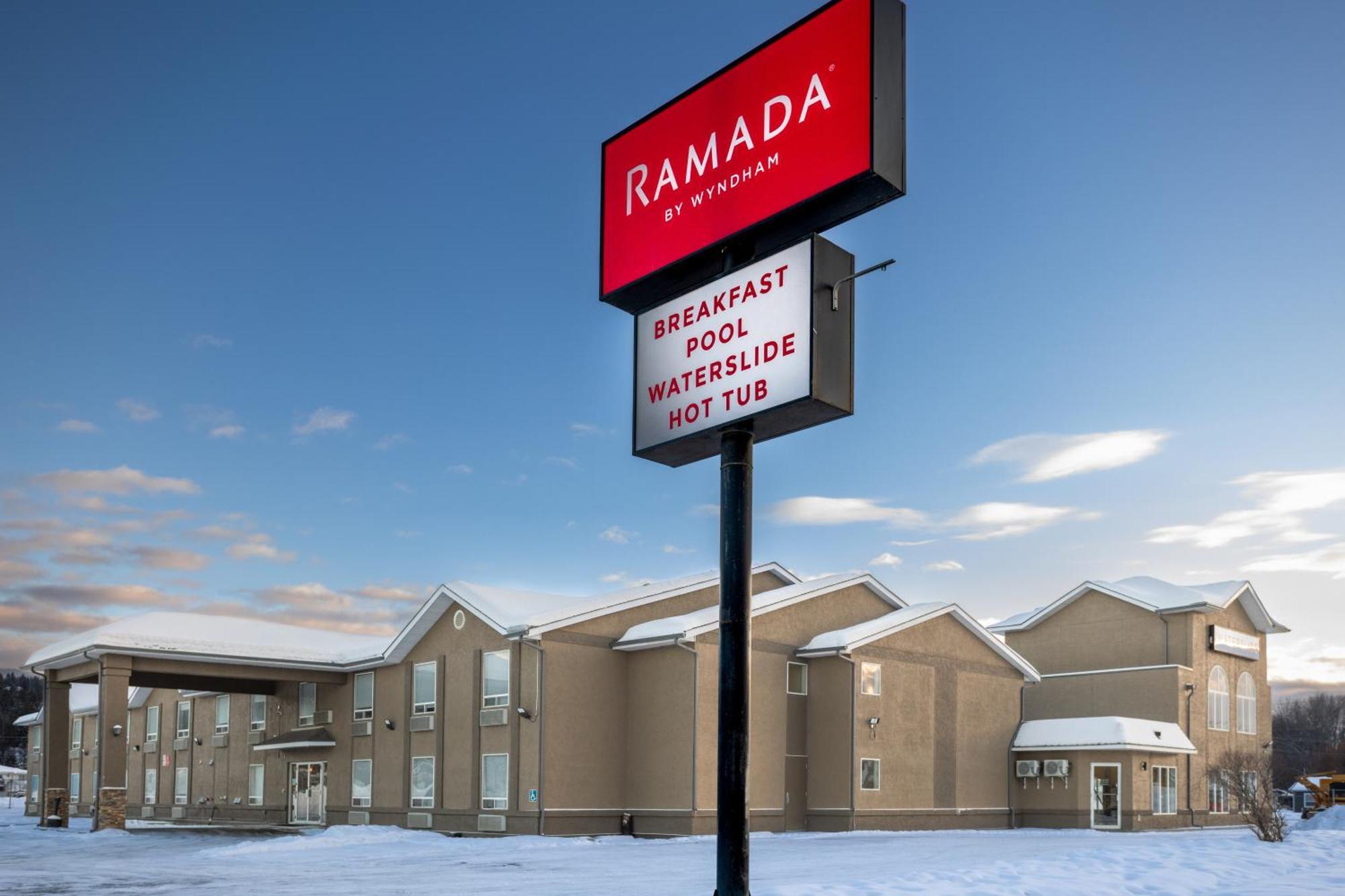 Hotel Ramada By Wyndham Cranbrook Exterior foto